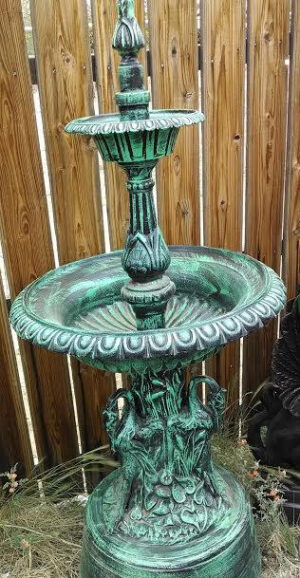 Regular 2-Tier Fountain in verde