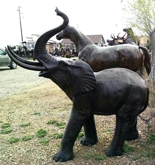 Big Elephant